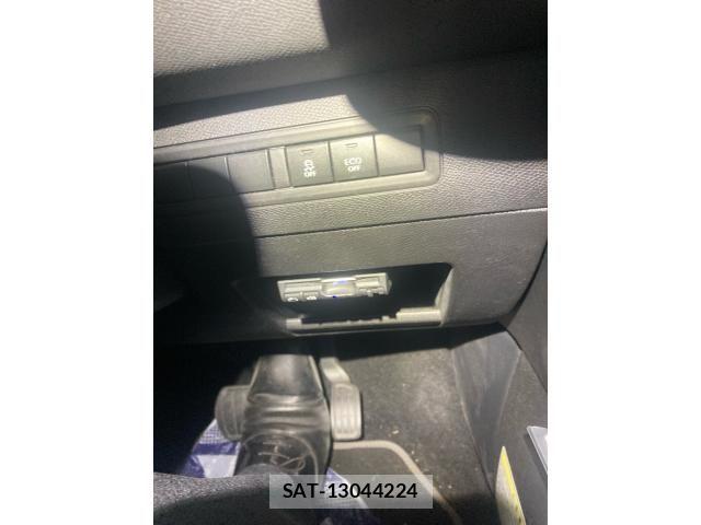 Peugeot 308 2017-11 8881529-10
