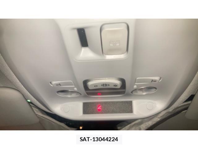 Peugeot 308 2017-11 8881529-13