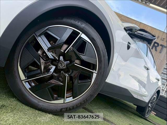 Peugeot 408 2023-06 6997093-18