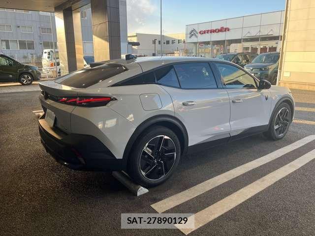 Peugeot 408 2025-06 7223500-9