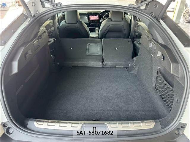 Peugeot 408 2023-06 7251895-17