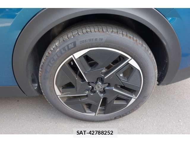 Peugeot 408 2025-06 7329302-14