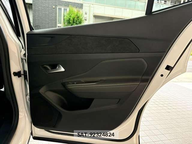 Peugeot 408 2023-07 7619163-17