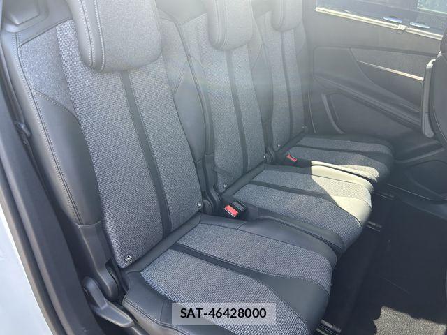 Peugeot 5008 2020-03 1078833-17