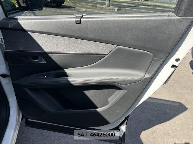 Peugeot 5008 2020-03 1078833-21