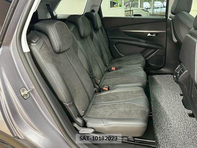 Peugeot 5008 2020-08 1087908-9