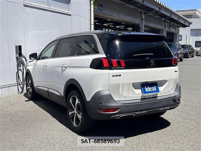 Peugeot 5008 2020-06 1282813-6