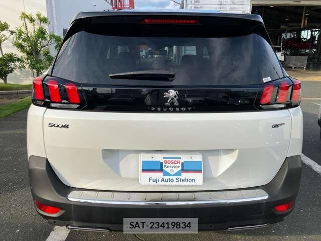 Peugeot 5008 2018-10 1393005-9