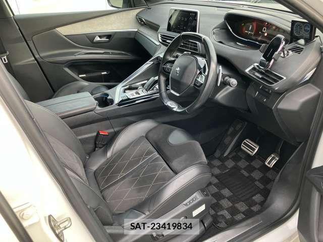 Peugeot 5008 2018-10 1393005-17