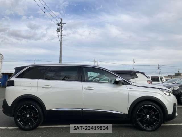 Peugeot 5008 2018-10 1393005-6