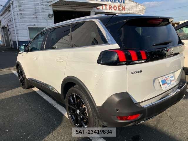 Peugeot 5008 2018-10 1393005-8
