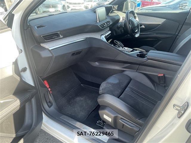 Peugeot 5008 2021-06 1663111-14