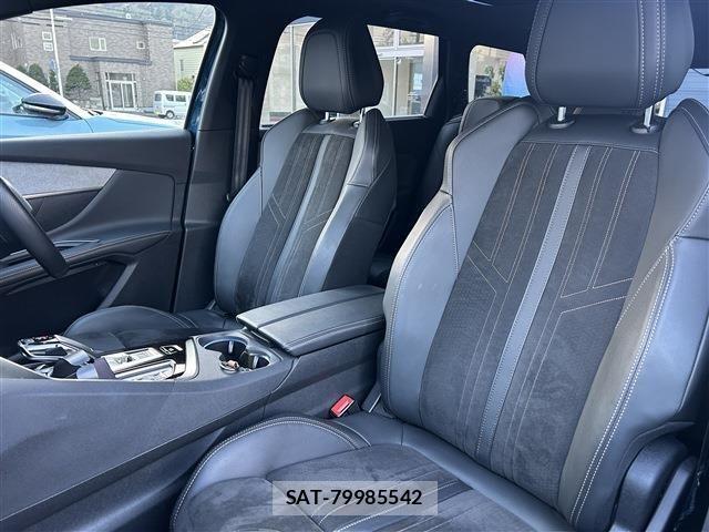 Peugeot 5008 2021-02 1663110-13