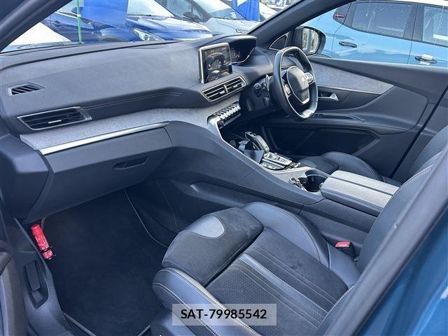Peugeot 5008 2021-02 1663110-14