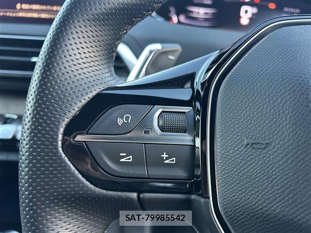 Peugeot 5008 2021-02 1663110-17