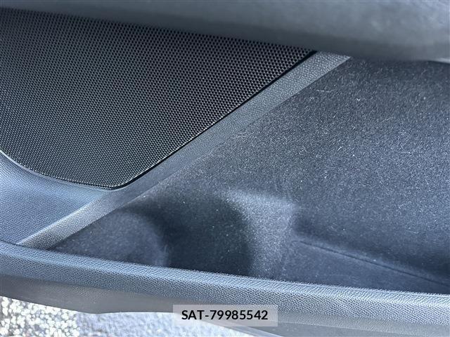 Peugeot 5008 2021-02 1663110-21