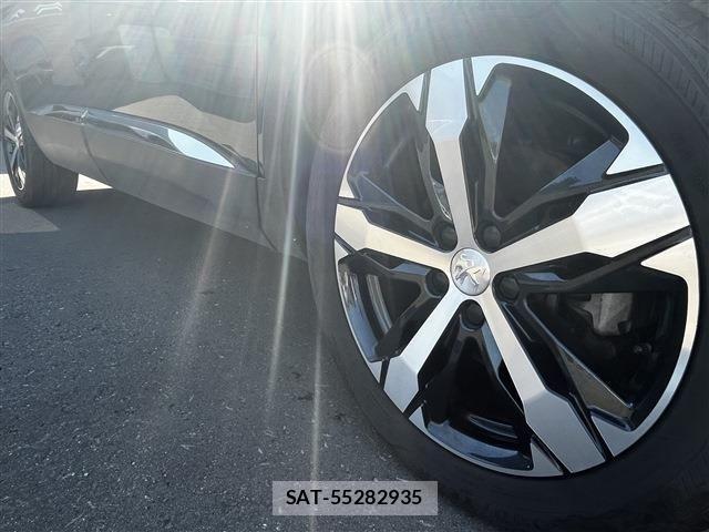 Peugeot 5008 2022-04 1827929-9