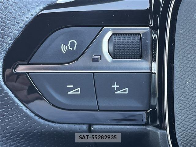 Peugeot 5008 2022-04 1827929-19