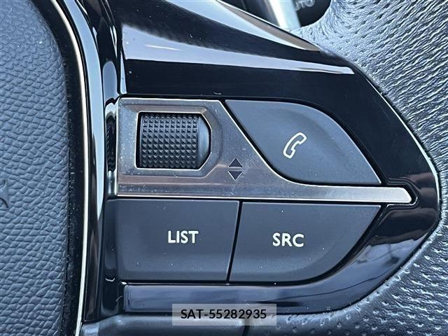 Peugeot 5008 2022-04 1827929-21