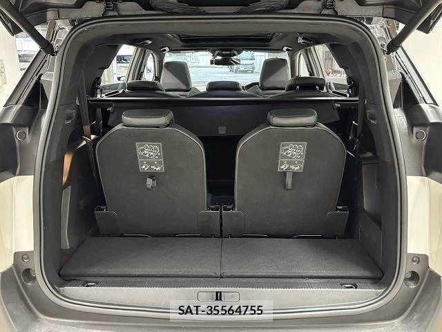 Peugeot 5008 2022-04 4423149-12