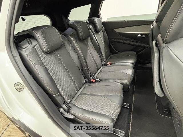 Peugeot 5008 2022-04 4423149-5