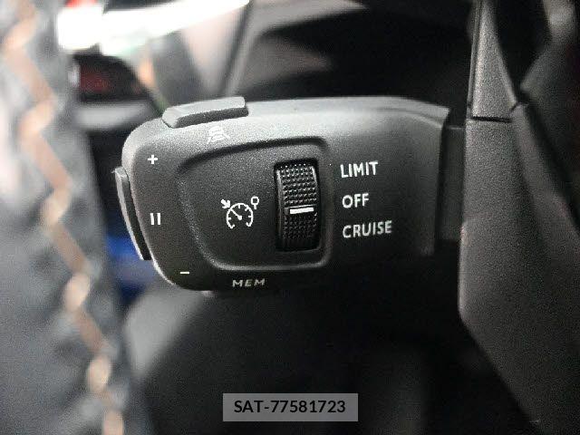 Peugeot 5008 2022-02 5875359-10