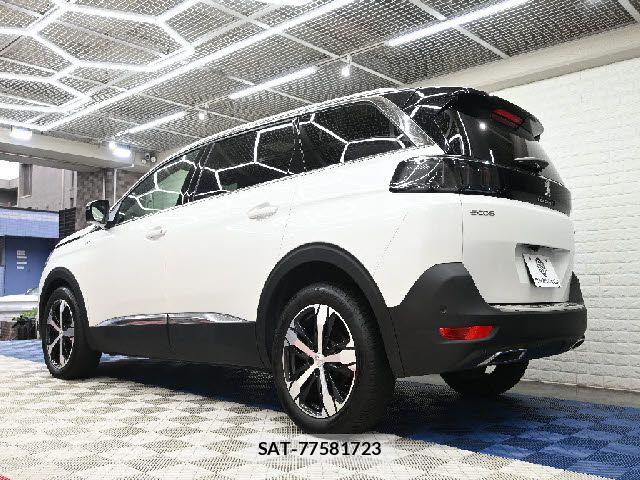 Peugeot 5008 2022-02 5875359-2