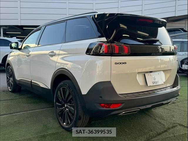 Peugeot 5008 2023-07 5875345-16