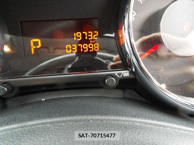 Peugeot 5008 2013-06 6015971-12