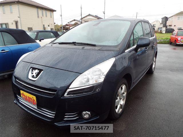 Peugeot 5008 2013-06 6015971-1