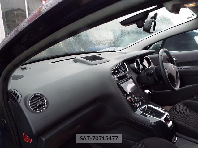 Peugeot 5008 2013-06 6015971-21