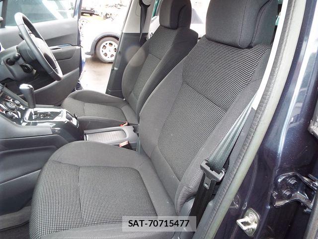 Peugeot 5008 2013-06 6015971-23