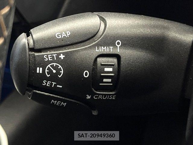 Peugeot 5008 2018-04 6501896-6