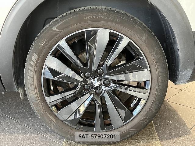 Peugeot 5008 2023-05 6614098-9