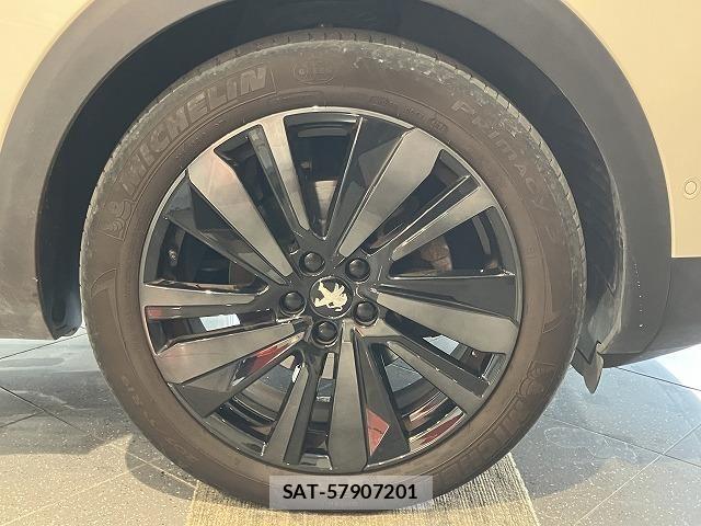 Peugeot 5008 2023-05 6614098-10