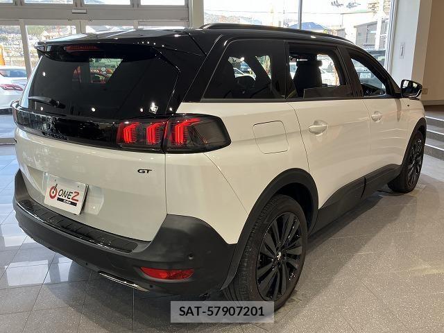 Peugeot 5008 2023-05 6614098-13