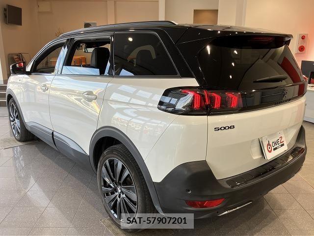 Peugeot 5008 2023-05 6614098-14
