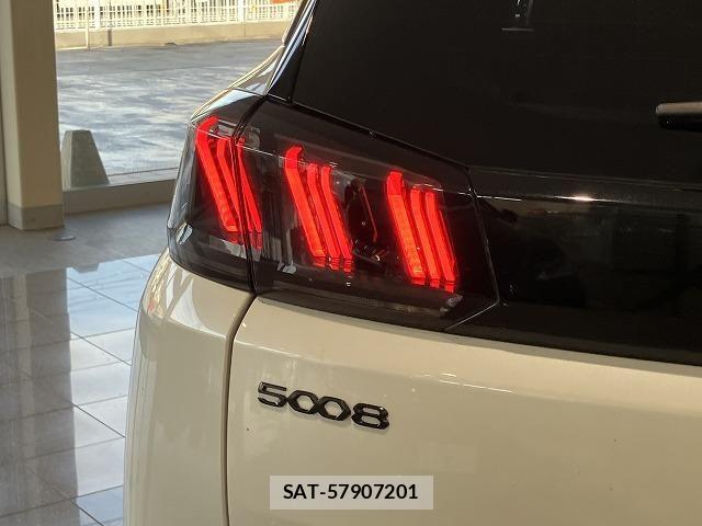 Peugeot 5008 2023-05 6614098-15
