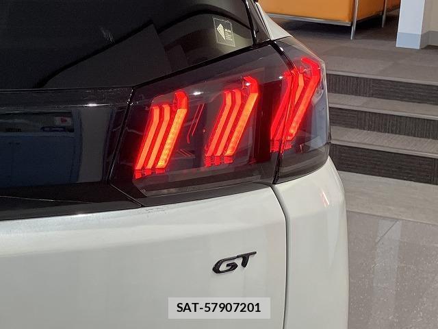 Peugeot 5008 2023-05 6614098-16