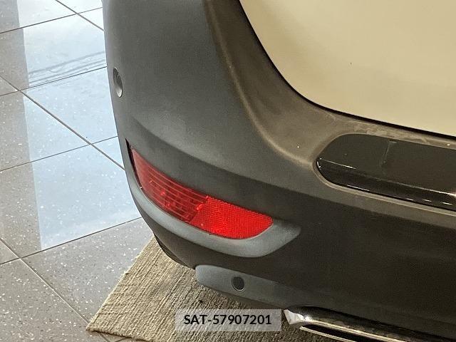 Peugeot 5008 2023-05 6614098-18