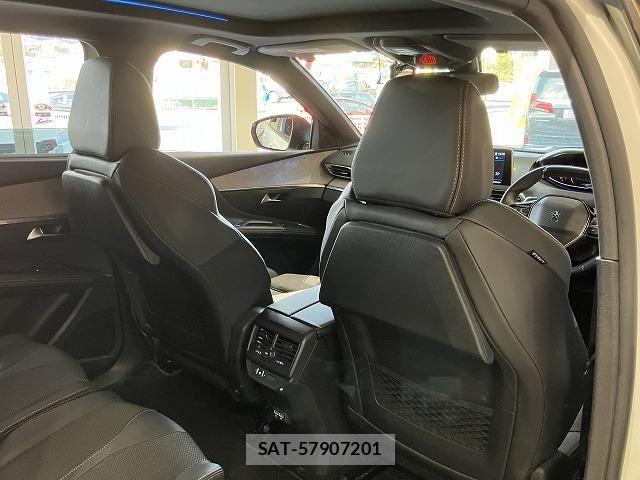 Peugeot 5008 2023-05 6614098-25