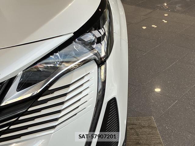 Peugeot 5008 2023-05 6614098-29