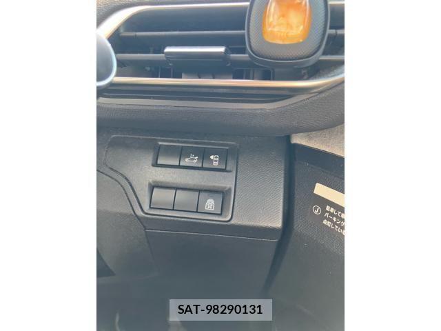 Peugeot 5008 2018-01 6614104-12