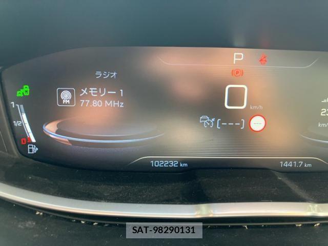 Peugeot 5008 2018-01 6614104-13