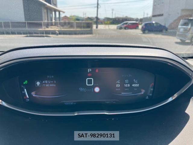 Peugeot 5008 2018-01 6614104-14