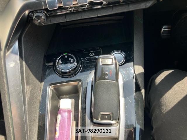 Peugeot 5008 2018-01 6614104-21