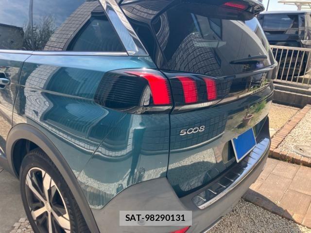 Peugeot 5008 2018-01 6614104-5
