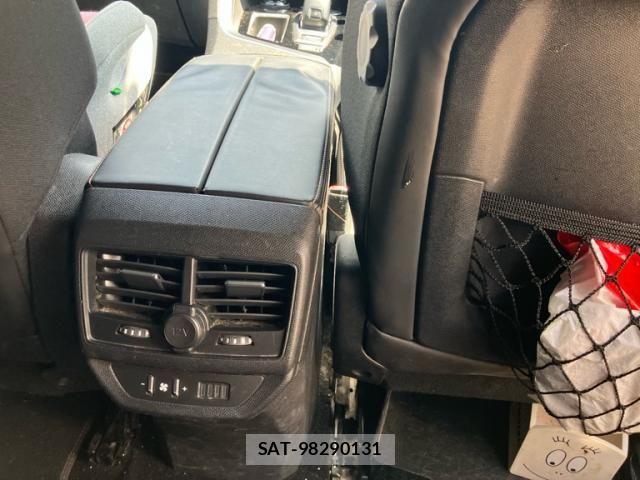 Peugeot 5008 2018-01 6614104-8
