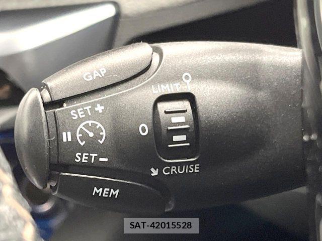 Peugeot 5008 2018-01 6614101-6
