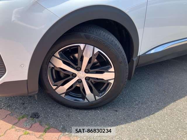 Peugeot 5008 2022-07 6752838-1